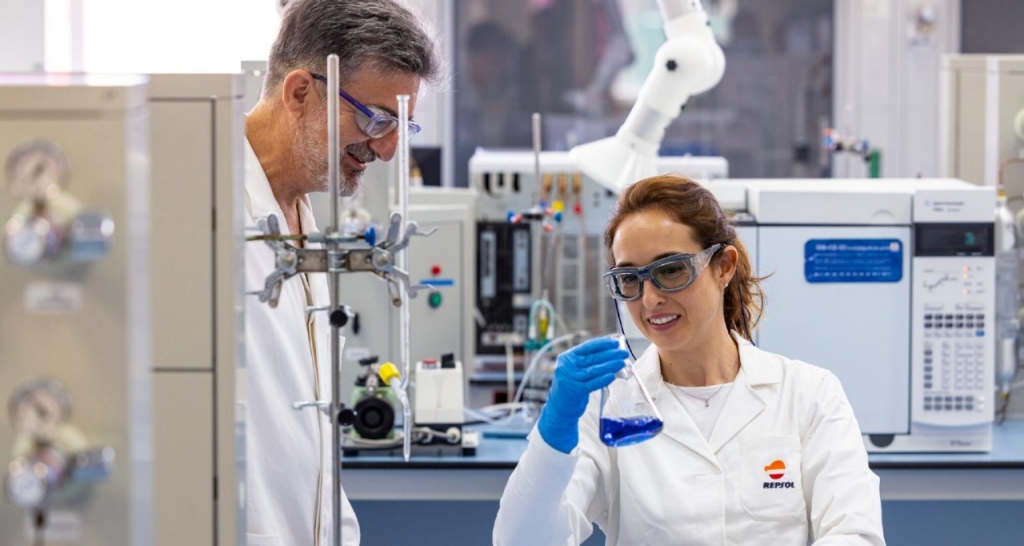 Científicos en laboratorio