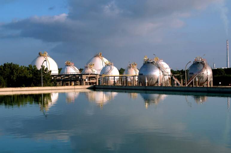 Facilities at the Sines complex
