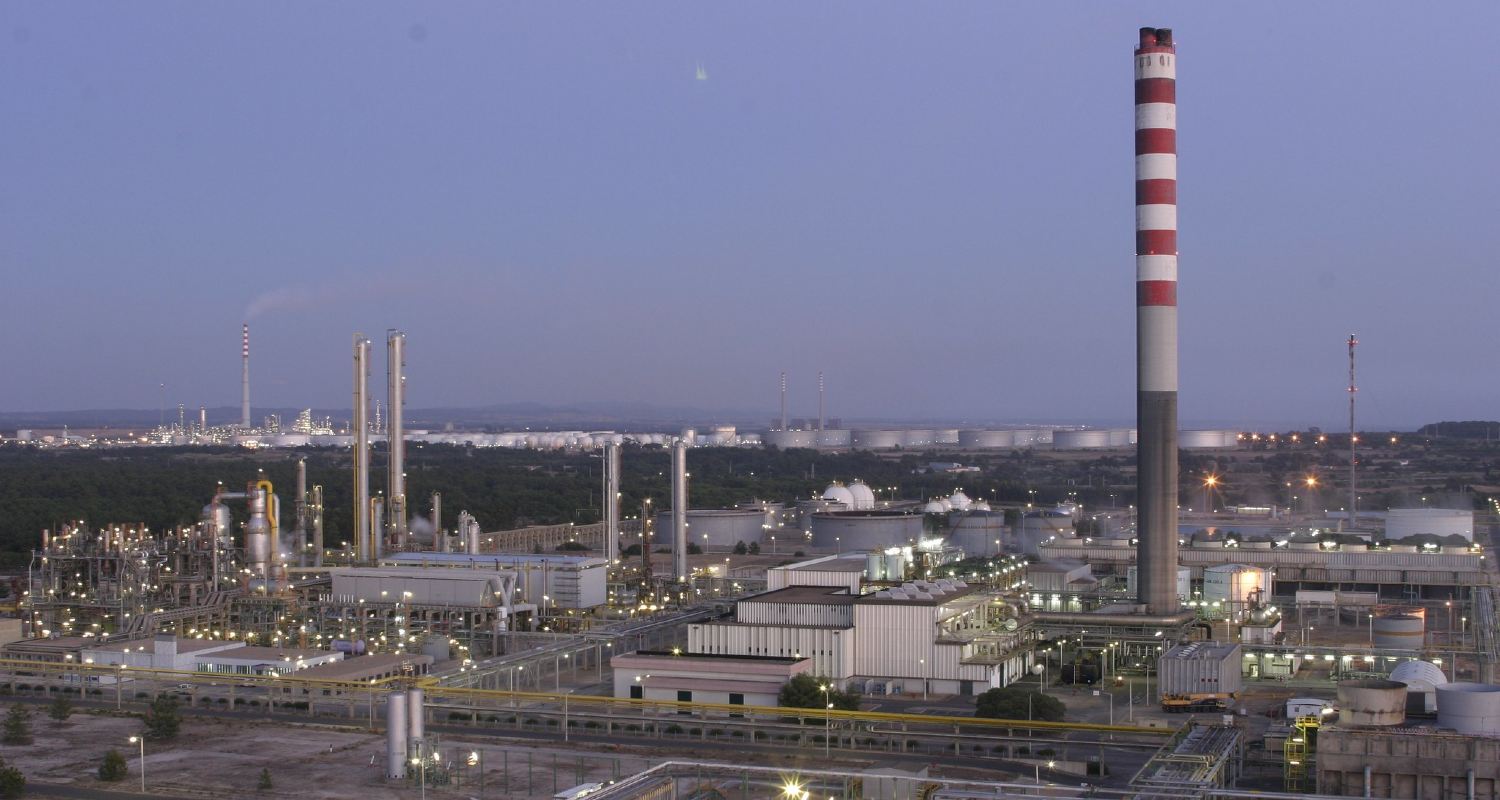 Complejo Sines de noche