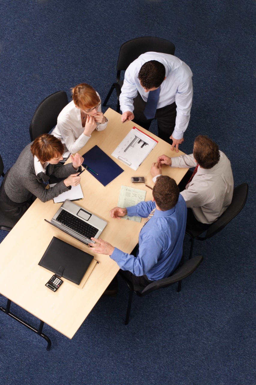 Un equipo de trabajo reunido