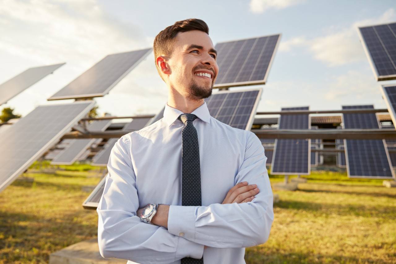 inversor socialmente renovable que apuesta por la energía solar