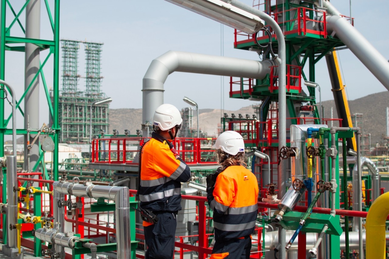 Operator at the Cartagena biofuels facility