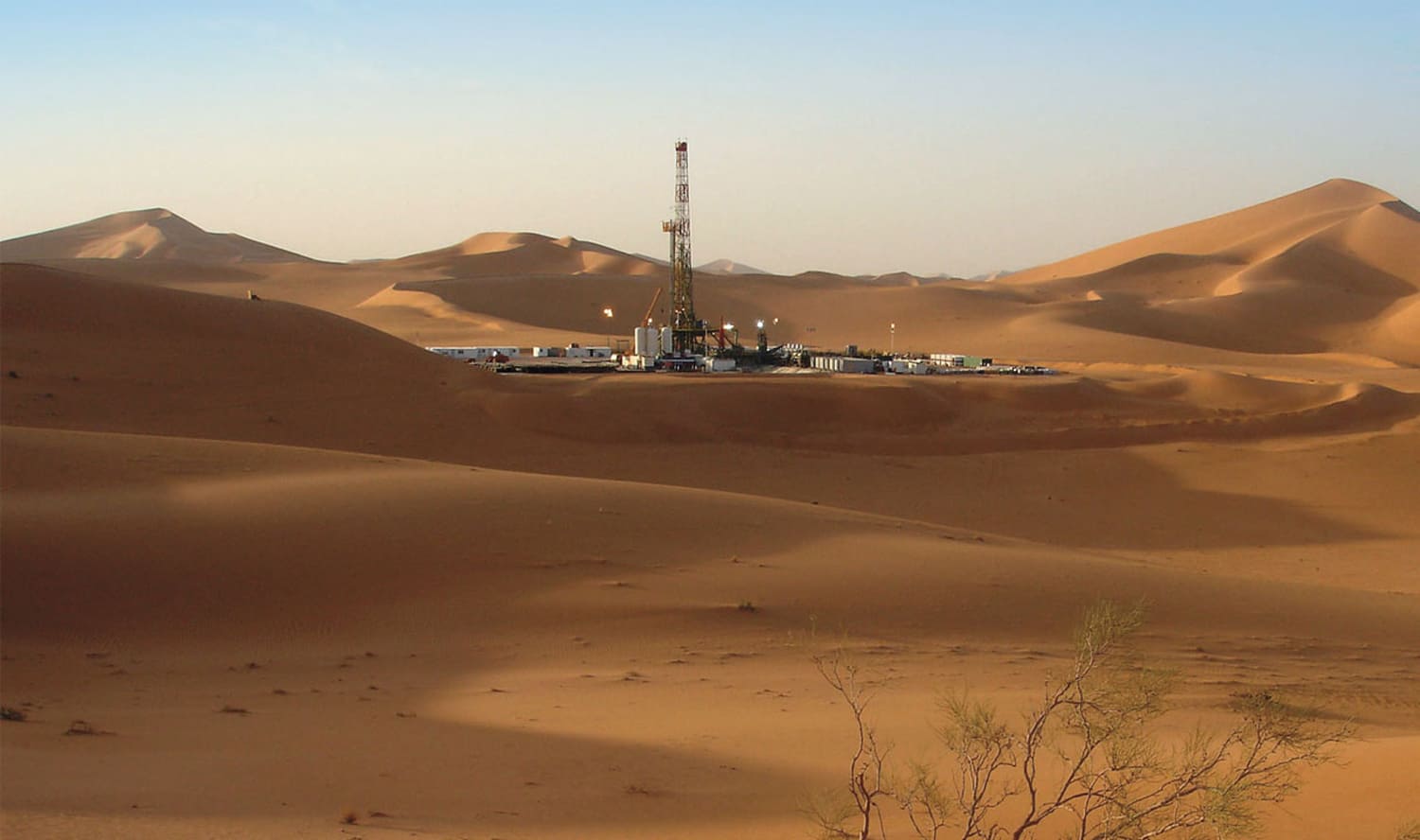 Plataforma en el desierto