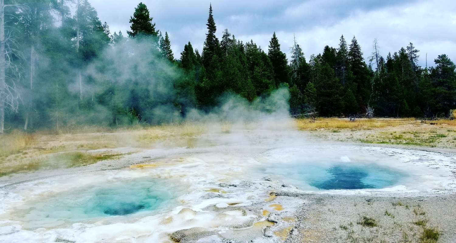 manantial con energía geotérmica