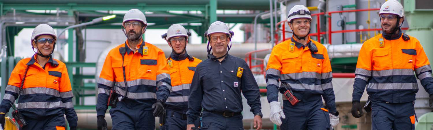 Group of workers at a Repsol facility