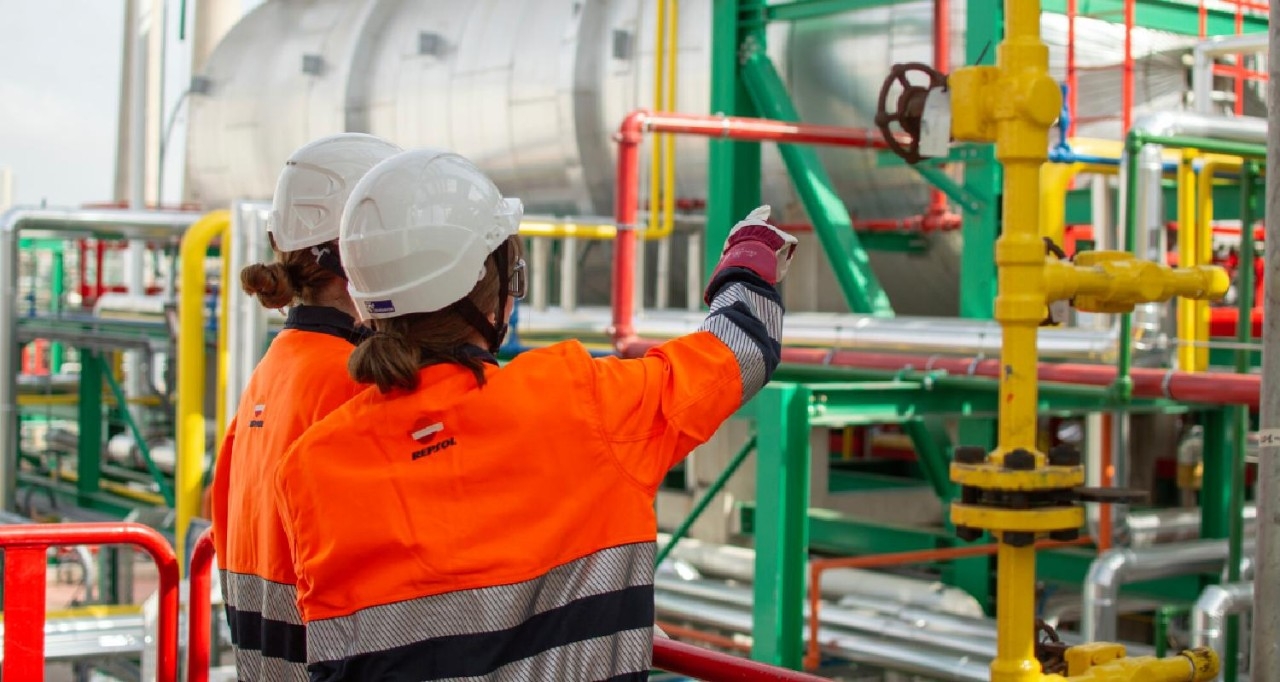 Trabajadoras en el Complejo Industrial de Cartagena