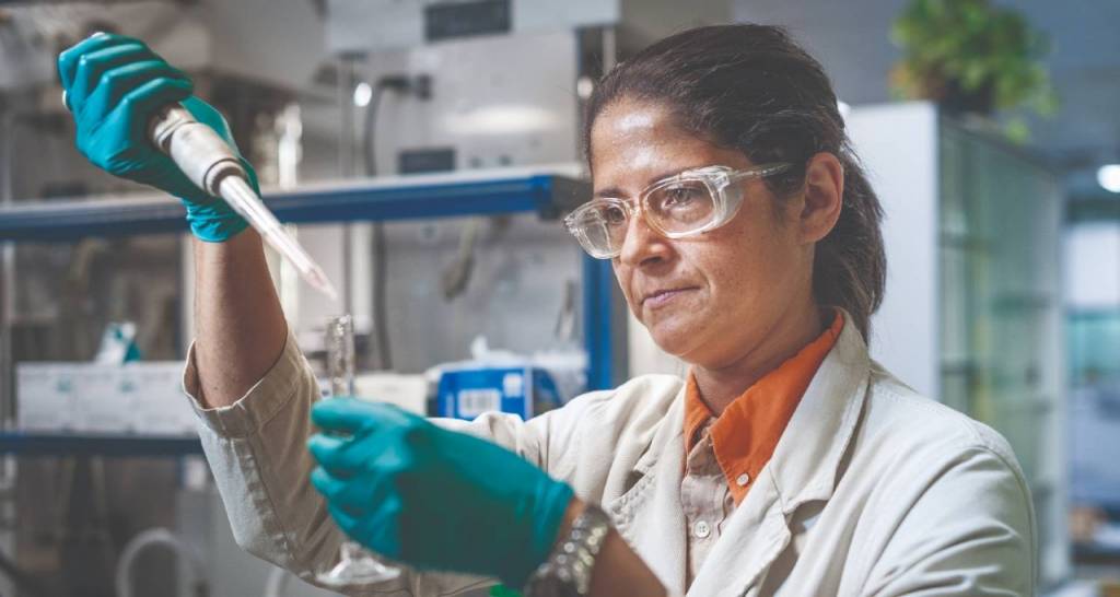 A female researcher in a lab