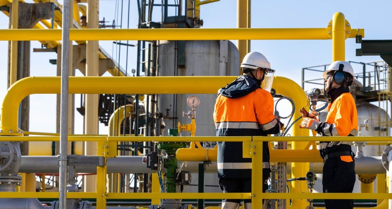 Operarios complejo industrial