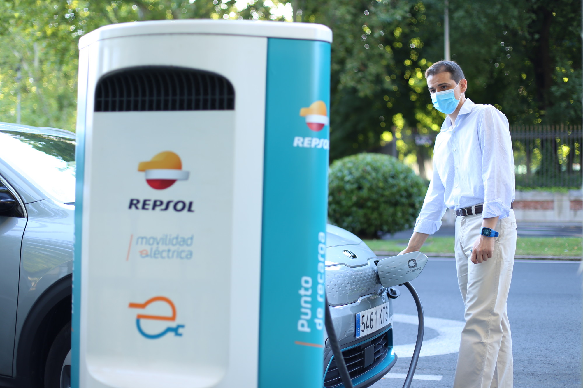 Image of electric car charging points at a Repsol service station