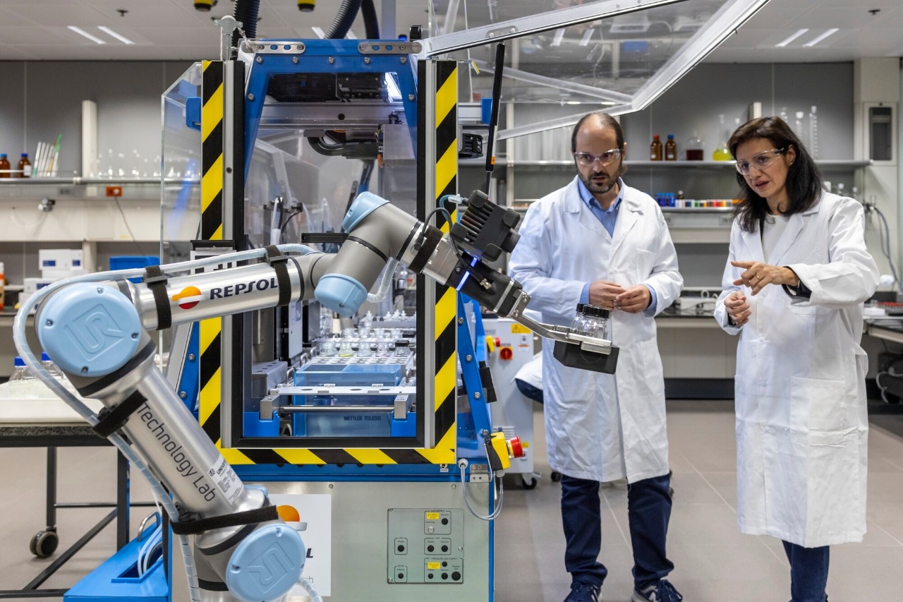 5 Axis Machining Centre 5 Axis Machining Centre