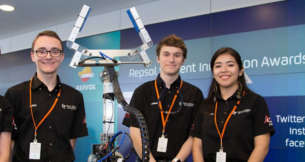 Two young people at the Repsol Student Innovation Awards