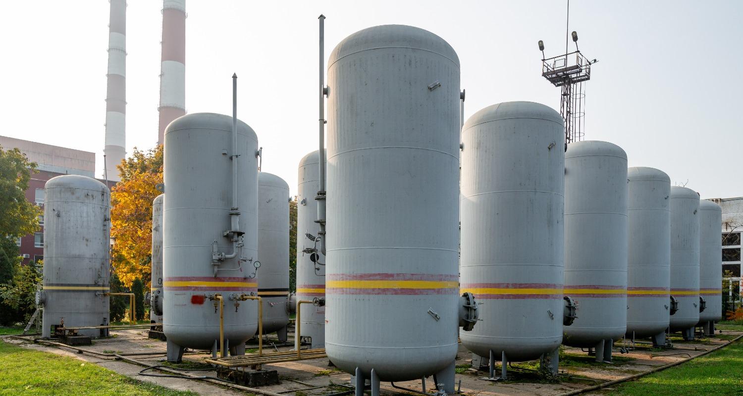 CO2 storage tanks