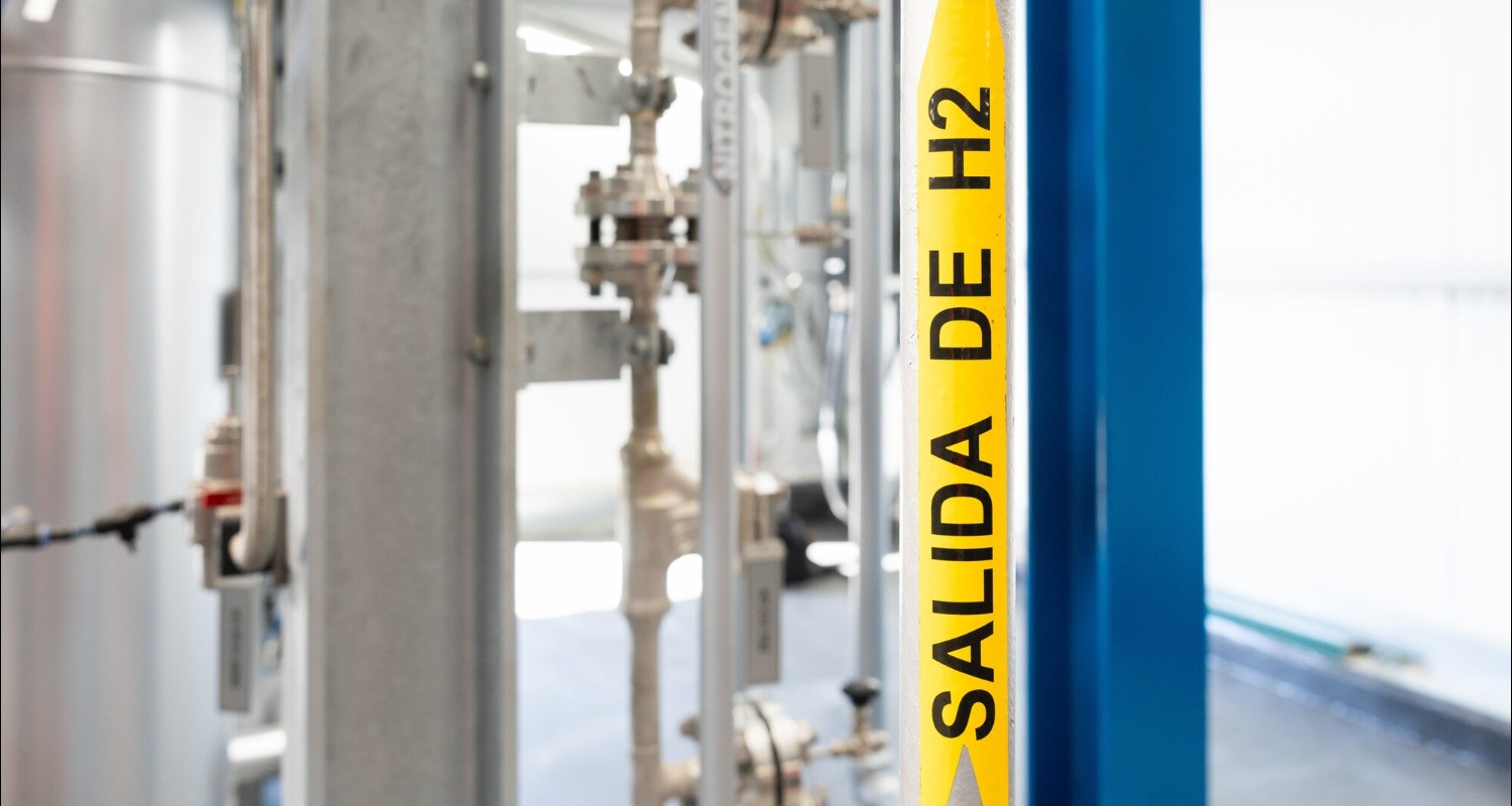 Tubería de salida de hidrógeno del electrolizador