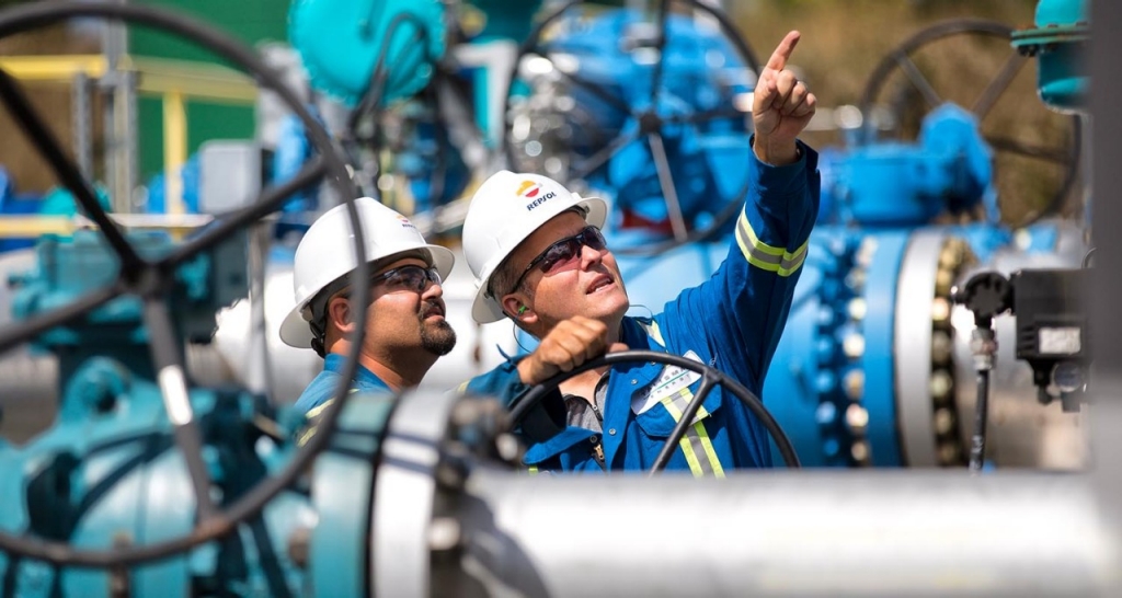 Vista de instalaciones de una refinería