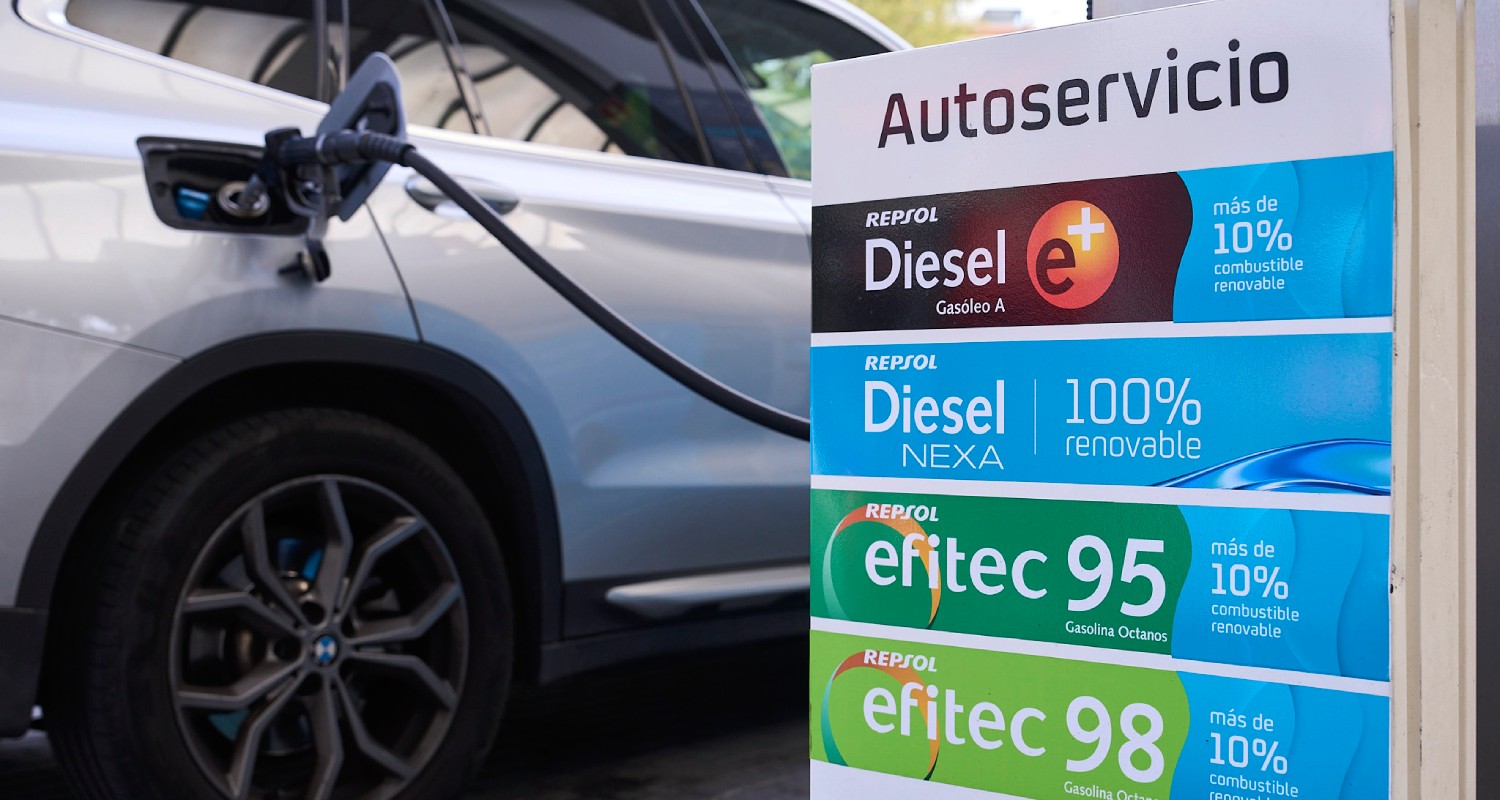 Vehicle refueling with Nexa diesel