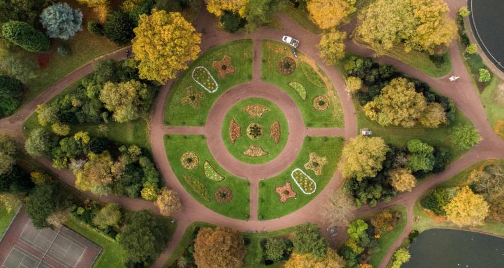 A circular garden