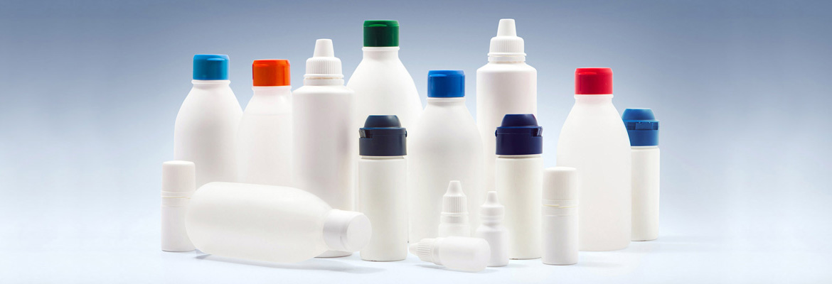 Varios envases de plástico de uso médico y farmacéutico 
