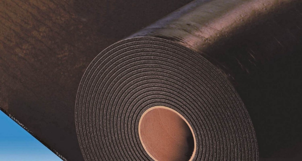 Rolled-up asphalt material