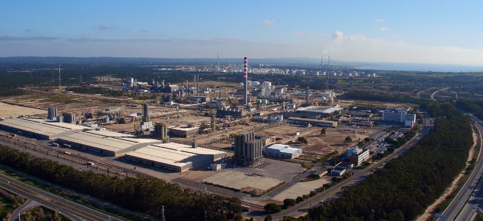 Vista de la refinería de Repsol en Sines