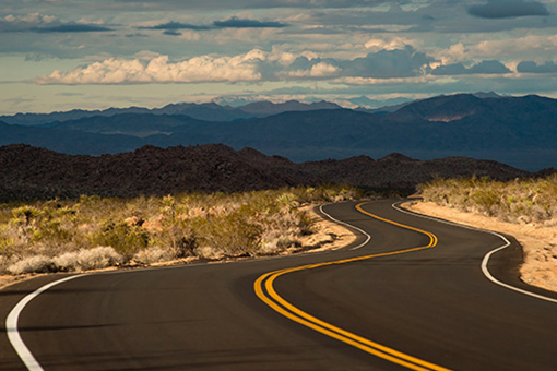 Una carretera vacía