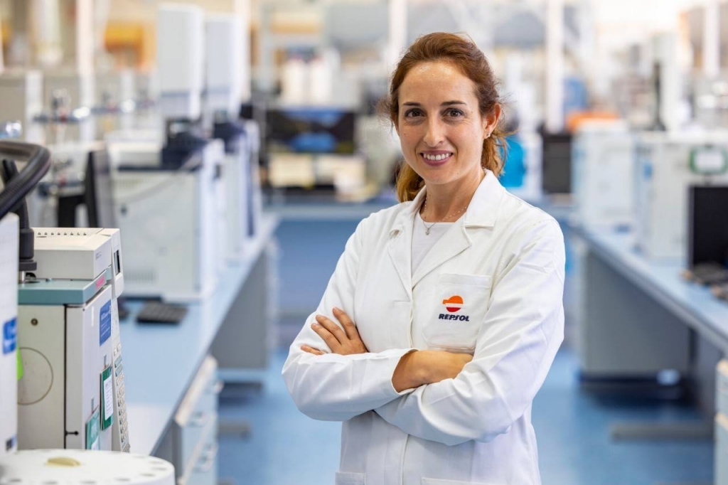 Female worker in a laboratory