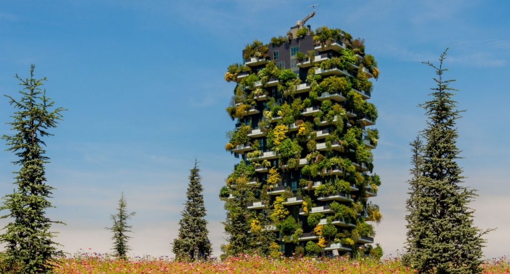 Edificio con jardín vertical