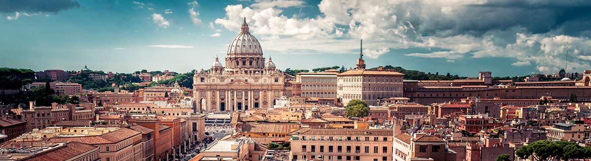 Panorámica del Vaticano en un día soleado.