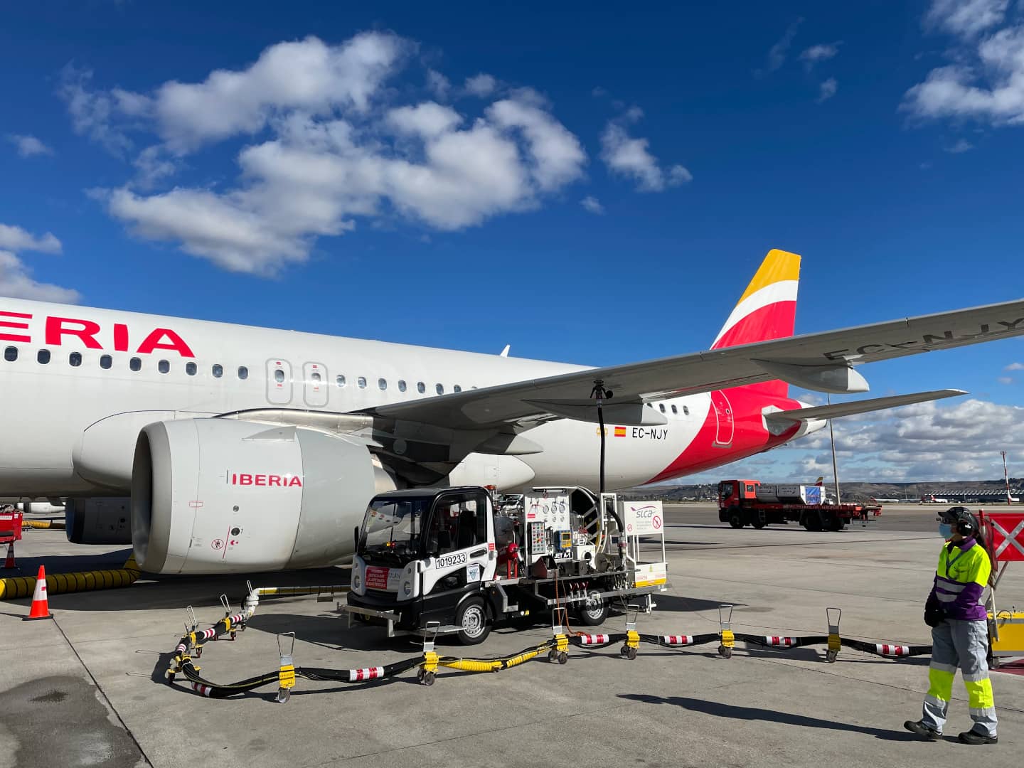 an airplane refueling biojet