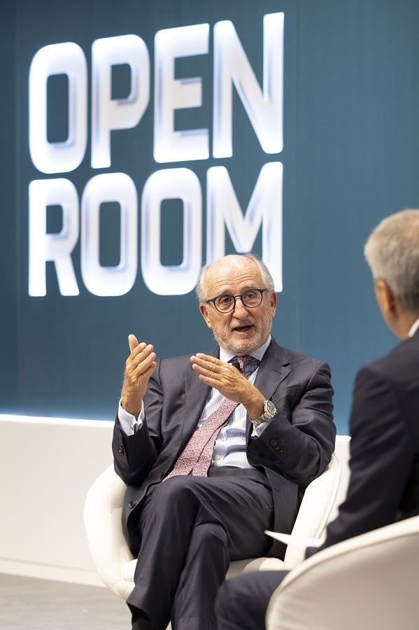Antonio Brufau telling it like it is at an Open Room gathering.