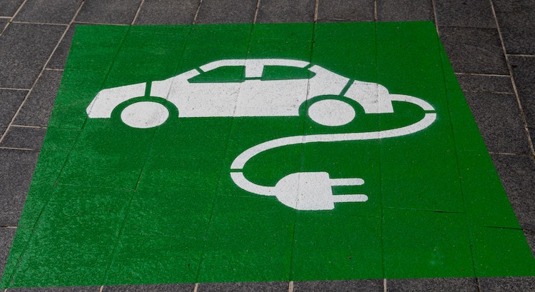 Plaza recarga coche eléctrico