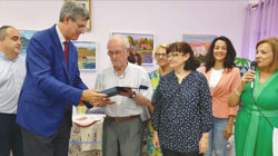 Apoyo a los mayores de Alumbres.